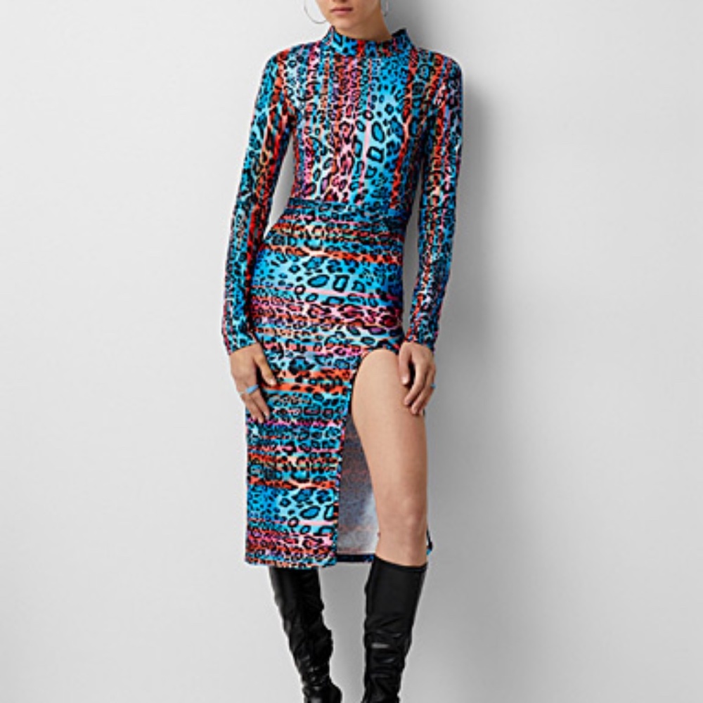 Blue and pink leopard cheetah print stretchy long sleeves midi dress NWT